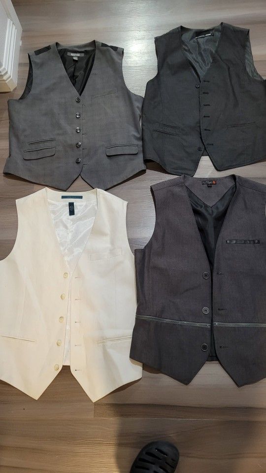 Men's Vest Size Large