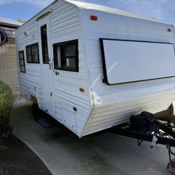 Vintage 1988 Yukon Trailer