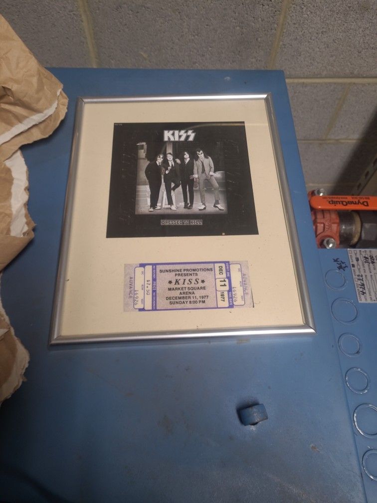 Kiss Picture And Concert Tixp