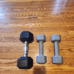 Have Here A Set Of 10lbs Rubber Coated Dumbbells And A Single Rubber Coated 20lb Dumbbell Good Condition 
