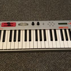 ALESIS MICRON KEYBOARD SYNTHESIZER