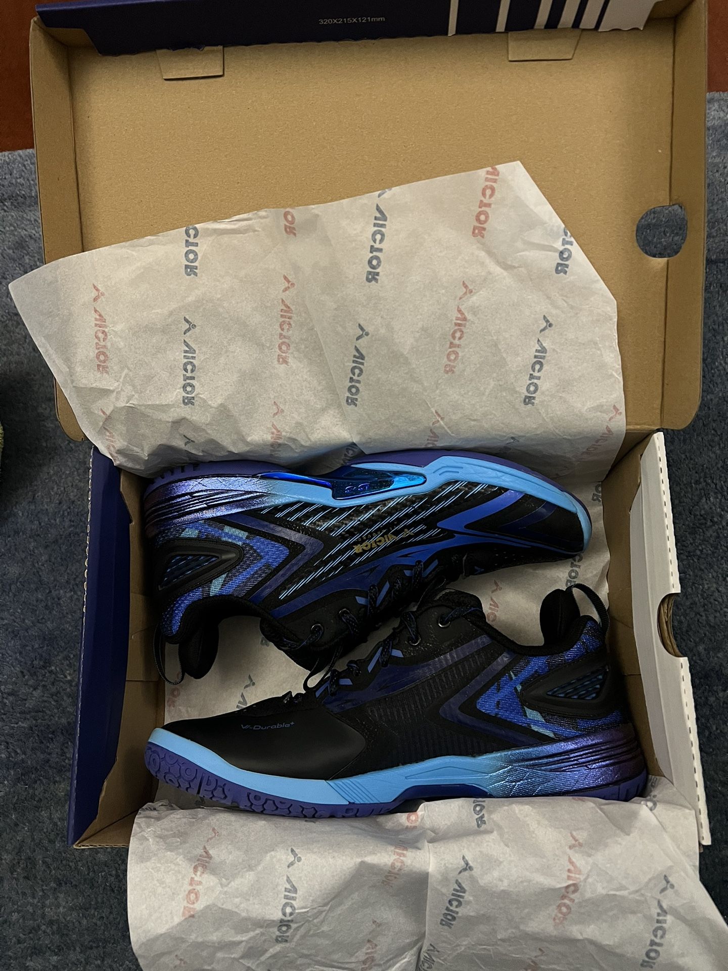 Victor A970NitroLite Size 9 Badminton Shoe