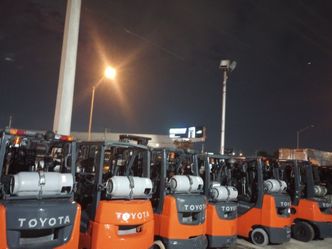 FORKLIFT TOYOTA