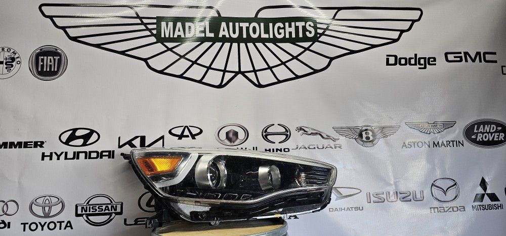 2014-2016 KIA CADENSA HALOGEN HEADLIGHT OEM- RIGHT PASSENGER SIDE