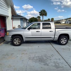 2005 Dodge Dakota