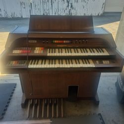 KIMBALL  Swinger 700 Electric Organ