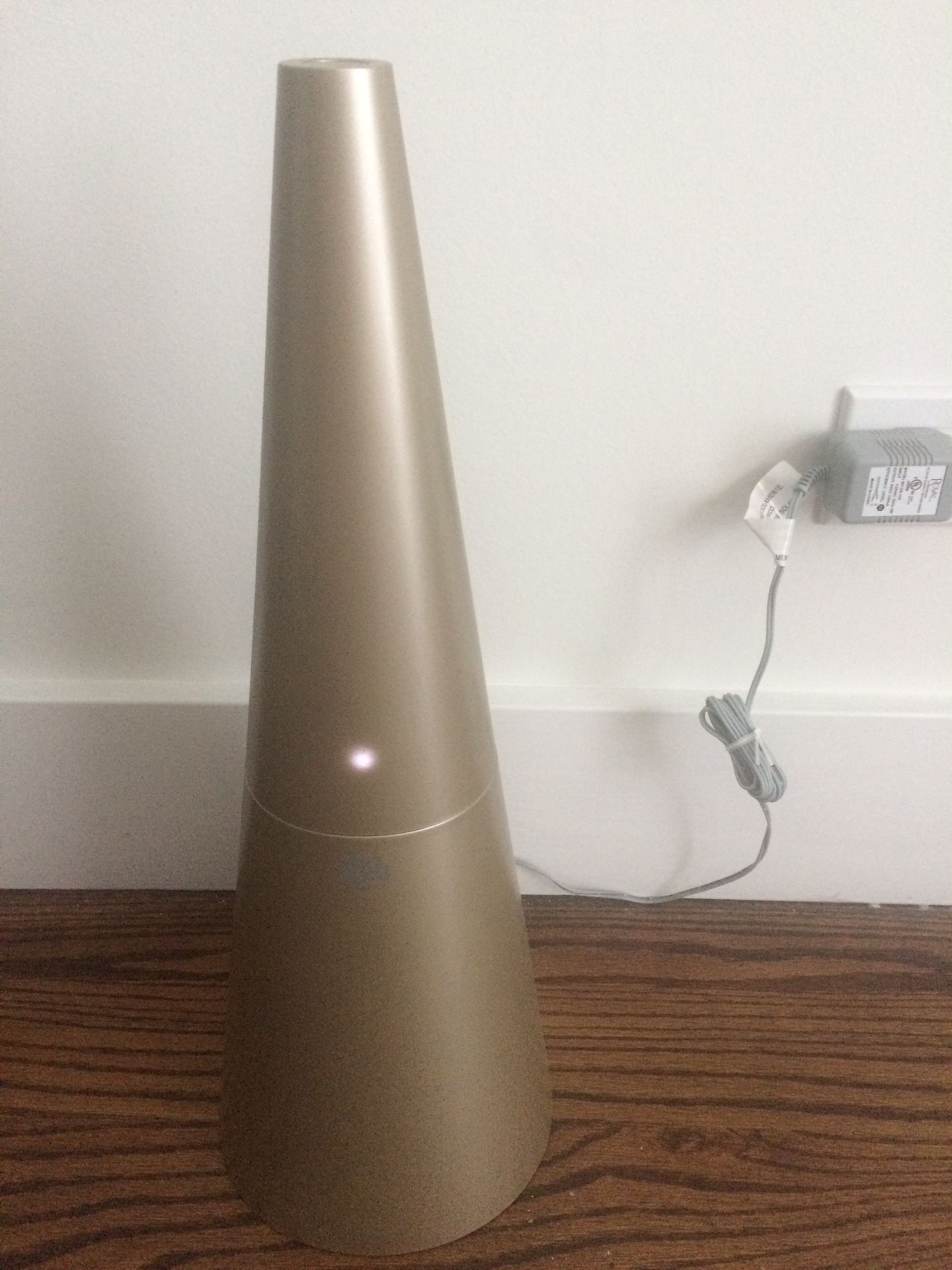 BRAND NEW/NEVER USED RARE DISCONTINUED DIRT DEVIL KONE BY KARIM RASHID
