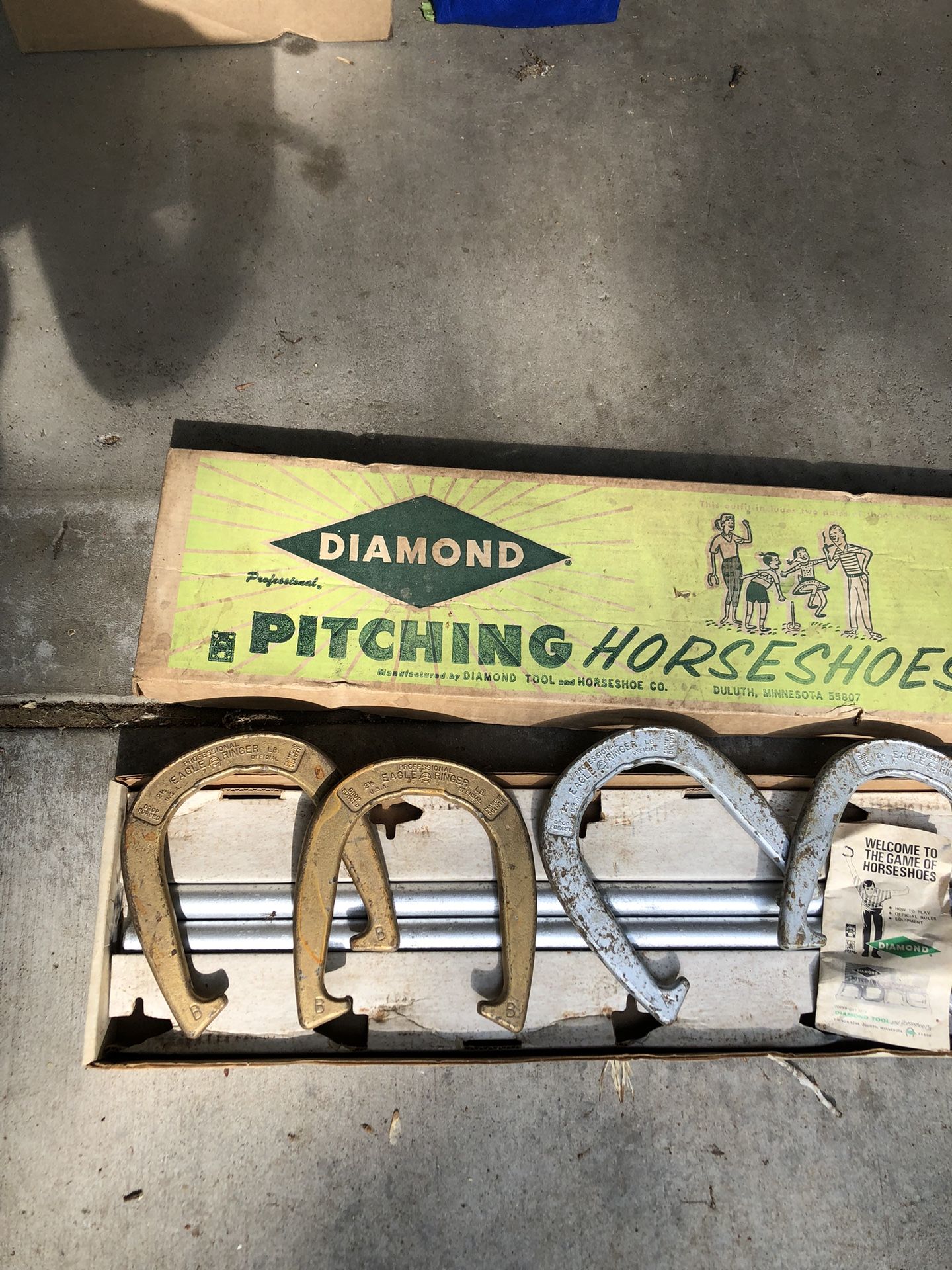 Reduced Vintage Horseshoes In Original Box Made In Duluth Mn
