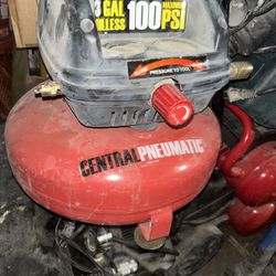 CENTRAL PNEUMATIC 3 Gal. 1/3 HP 100 PSI Oil-Free Pancake Air Compressor
