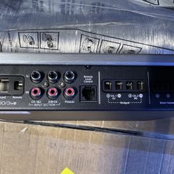 JL Audio XD500/3v2 3-channel car amplifier — 75 watts RMS x 2 at 4 ohms + 300 watts RMS x 1 at 2 ohms