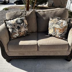 Sofa & Loveseat 