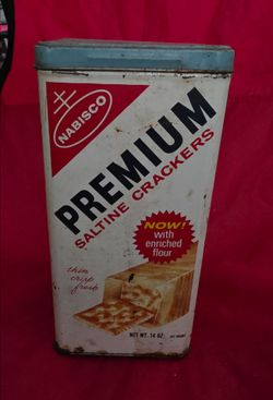 Vintage Nabisco Premium Saltine Crackers Tin