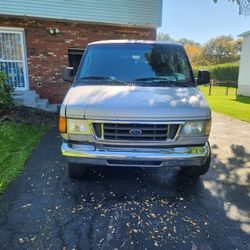2006 Ford E-350