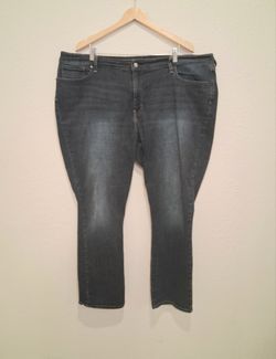 Women's Levi Strauss Signature Jeans : Totally Shaping - Straight : Size 26M