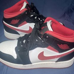 Jordan 1 Mid Rise 