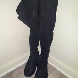 Womens black size 11W