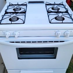 Preciosa Estufa De Gas 🔥 Frigidaire Seminueva Lista Para Usar Super Limpia Trabaja Muy Bien Los Cuatro Quemadores Y El Horno 🔥 $180