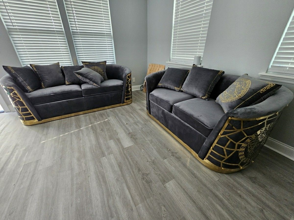 New VRSCE SOFA Loveseat combo
