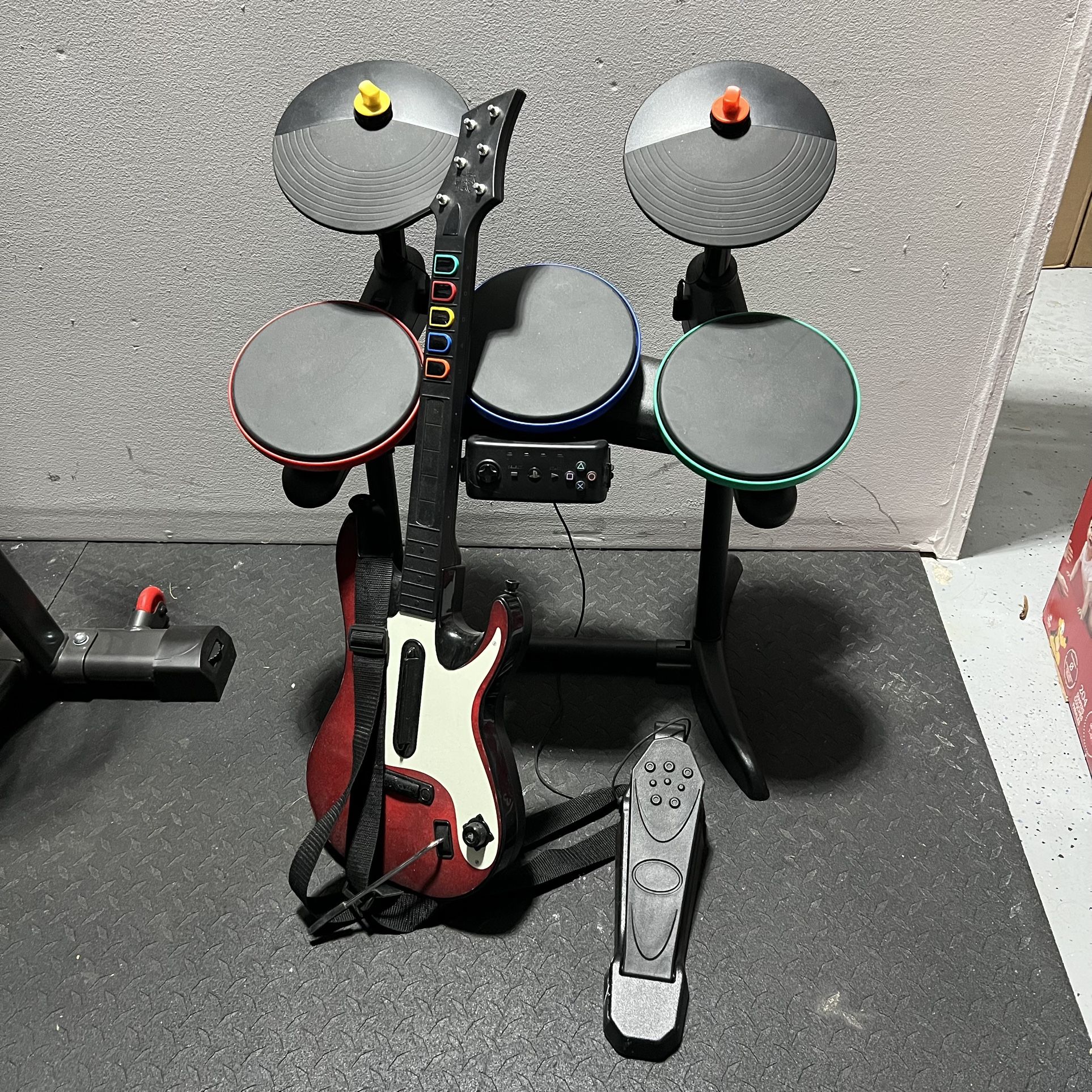 Sony PlayStation 3 PS3 Guitar Hero Drums & Guitar