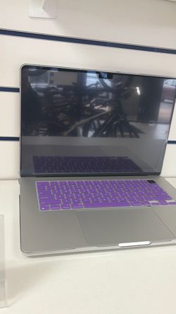 MACBOOK AIR 2025