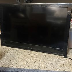 Toshiba 37AV502U 37" 720p LCD TV