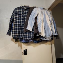 30 Lightly Used Button Up T Shirts Size Regular