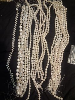 LOT FRESHWATER PEARLS