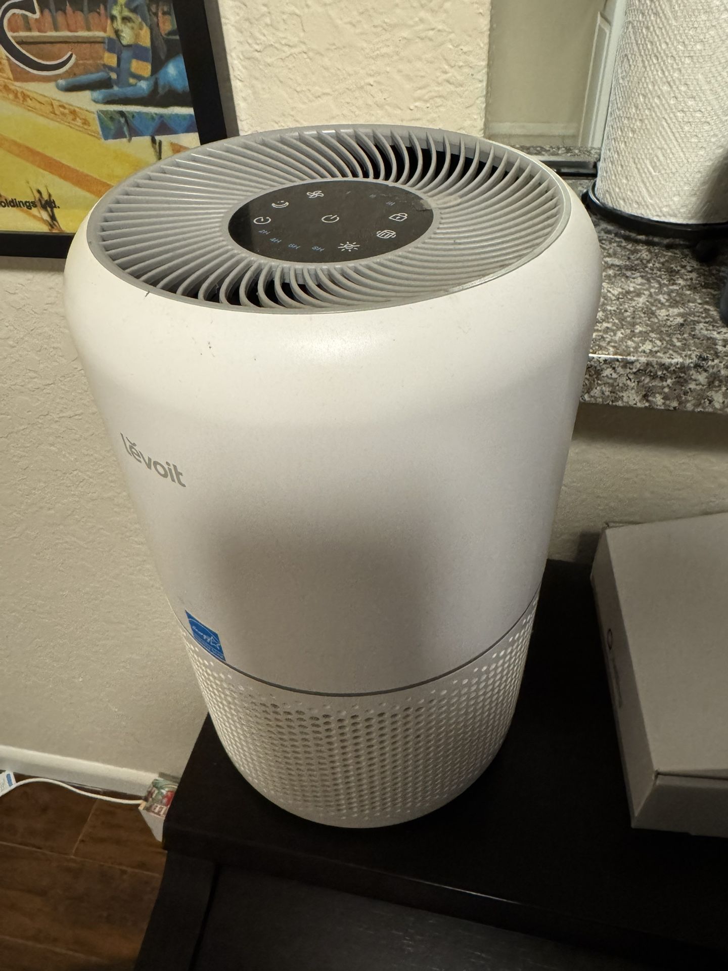 Levoit Core 300 Air Purifier - Excellent Condition