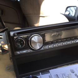 JVC stereo. (Radio /cd/mp3) “No Tiene Bluetooth”