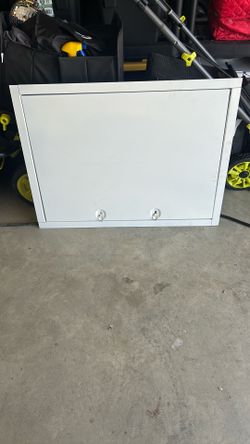 Metal axis door