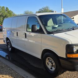 2014 Chevrolet express 2500