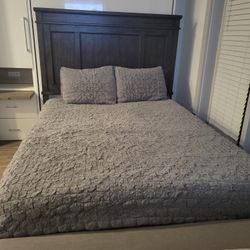 Queen Sized Bed Frame & Mattress w/Storage Space