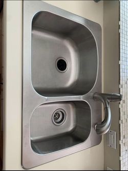 Kitchen Sink  W Garbage disposal 