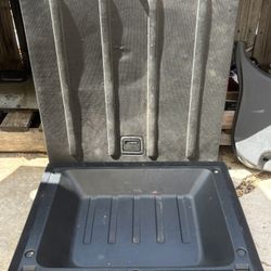 2006 Nissan Xterra Trunk Storage 