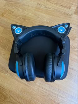 Brookstone Wired Cat Ear Blue Headphones Earphones w/ Cables