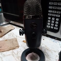 Microphone 