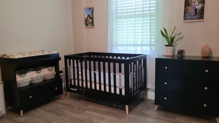 Delta Nursery Set