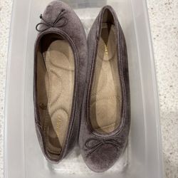 Old Navy Velvet Ballet Flats – Size 8.5 (Worn Once)