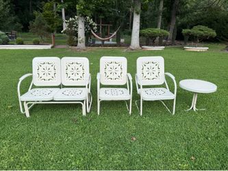 Vintage Metal Patio Set – Freshly Refinished in Beige $599 CAN DELIVER!