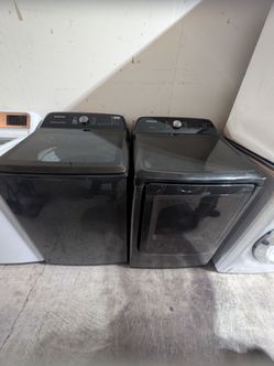LG Top Load Matching Washer and Gas Dryer Set in Black