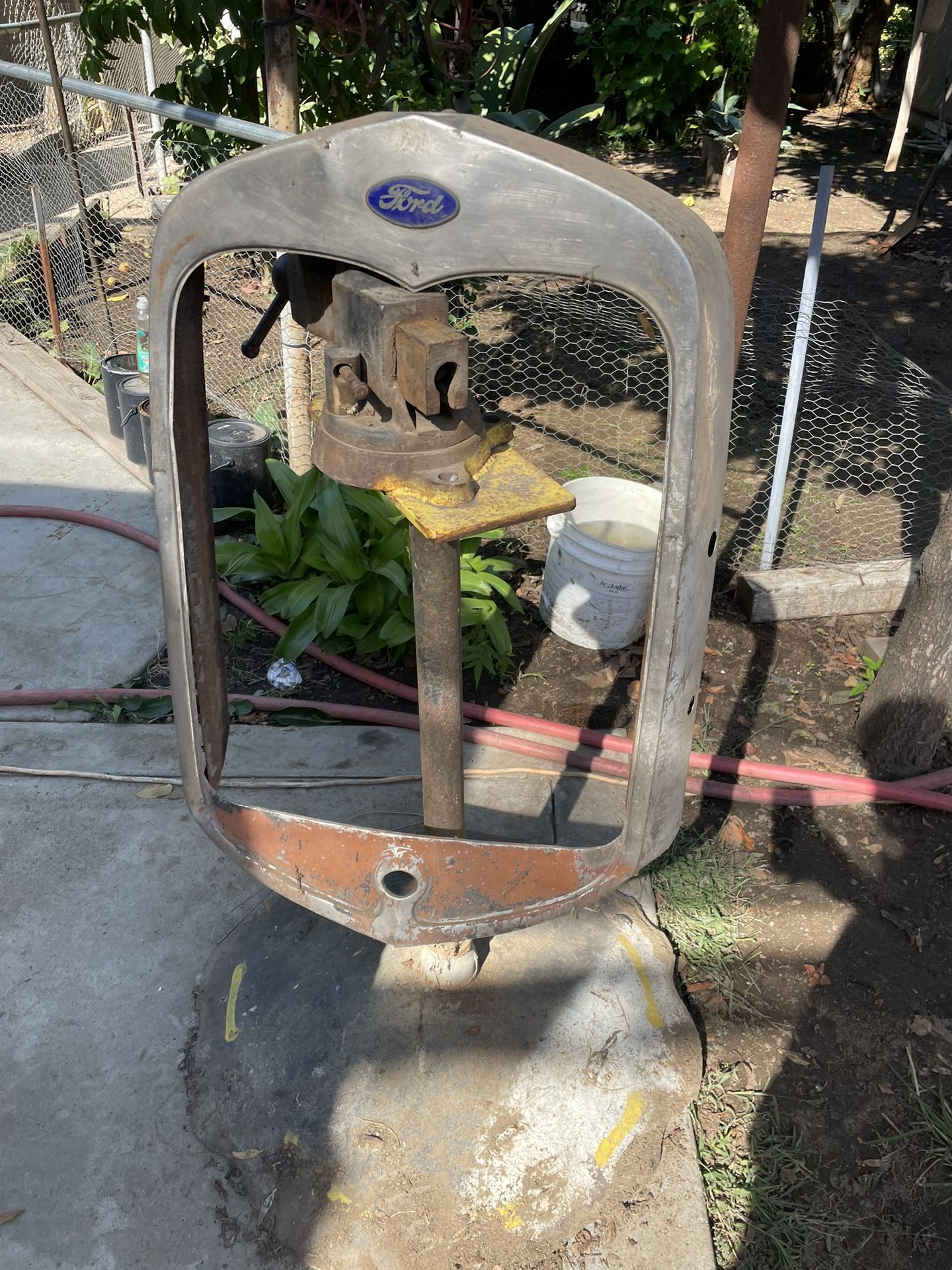 Ford Grill