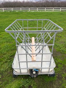 No waste hay feeder