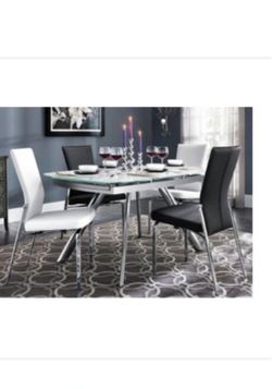 Raymour and Flanigan Tempered glass table 5 Piece Paloma dining set