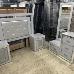 New Grey Bedroom Set (Full/Twin)