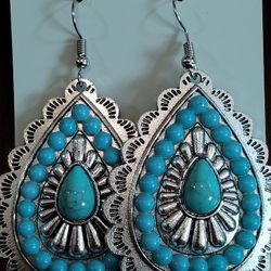 Western Turquoise Color Earrings 