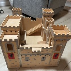 Melissa & Doug Deluxe Folding Medieval Wooden Castle 