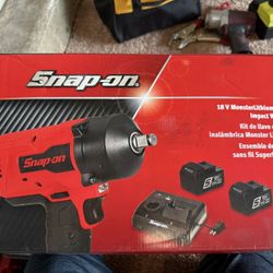 Brand New SNAP ON 18 V MonsterLithium Cordless Impact Wrench Kit 
