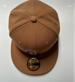 FITTED BASEBALL CAP
