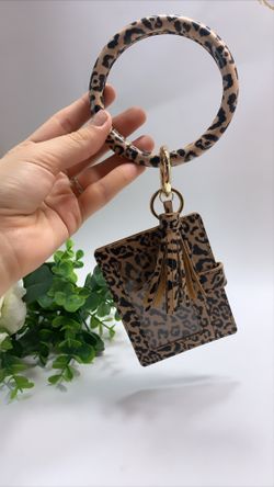Leopard Printed Wrist Key Chain Wallet/Card Holder PU Leather Big Circle