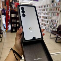 Samsung S25 256GB UNLOCKED NEW